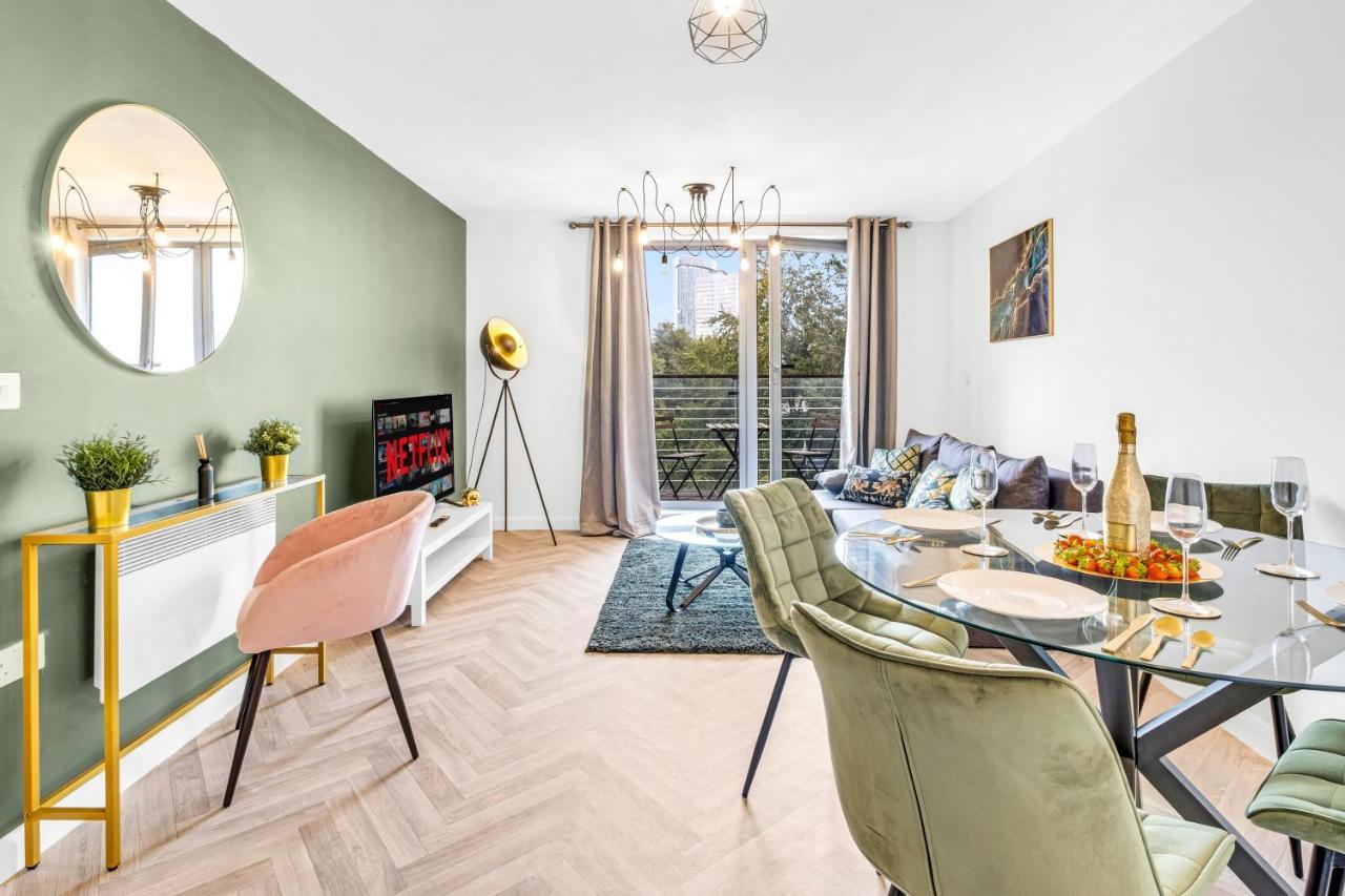 Stylish 4Th Floor 2 Bedroom En Suite City Centre Apartment With Parking By Azura Nights Birmingam Exterior foto