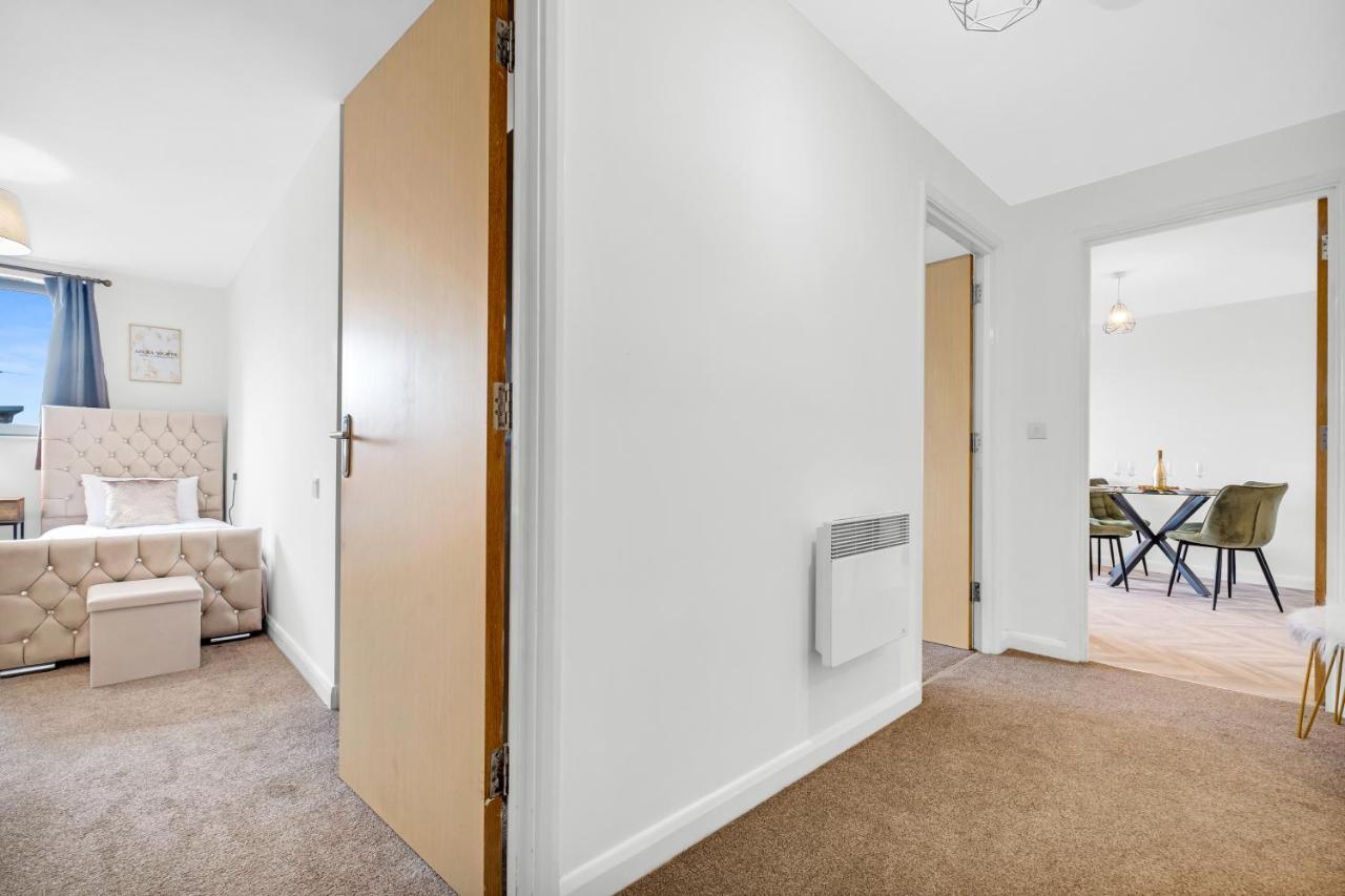 Stylish 4Th Floor 2 Bedroom En Suite City Centre Apartment With Parking By Azura Nights Birmingam Exterior foto