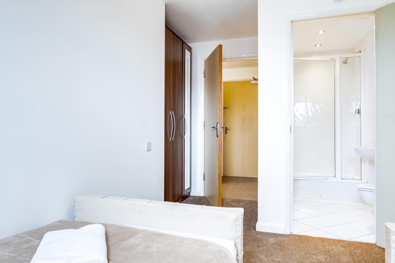 Stylish 4Th Floor 2 Bedroom En Suite City Centre Apartment With Parking By Azura Nights Birmingam Exterior foto
